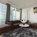 Luxury Apartment - City Of London - Sleeps4 - 87Ws